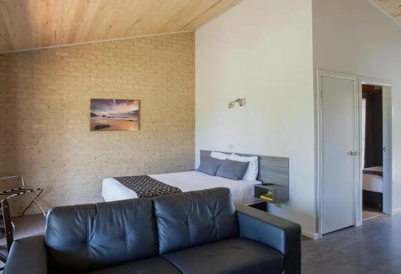 ファミリールーム, Lookout Mountain Retreat