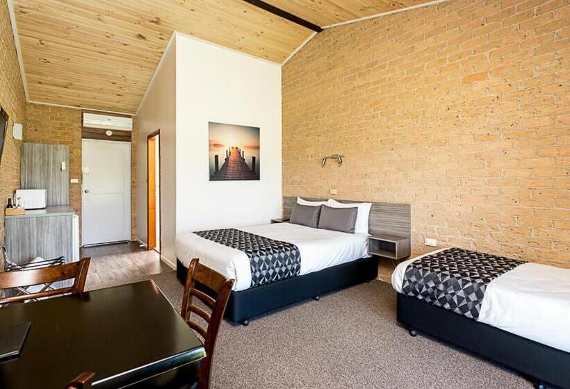 חדר סטנדרט לשלושה, Lookout Mountain Retreat