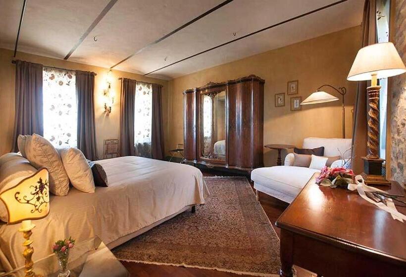 Люкс с Балконом, Tenuta Bricchi