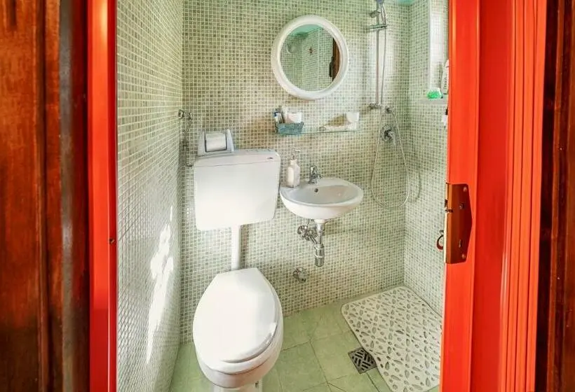 コンフォートトリプルルーム, B&b Borgo Antico