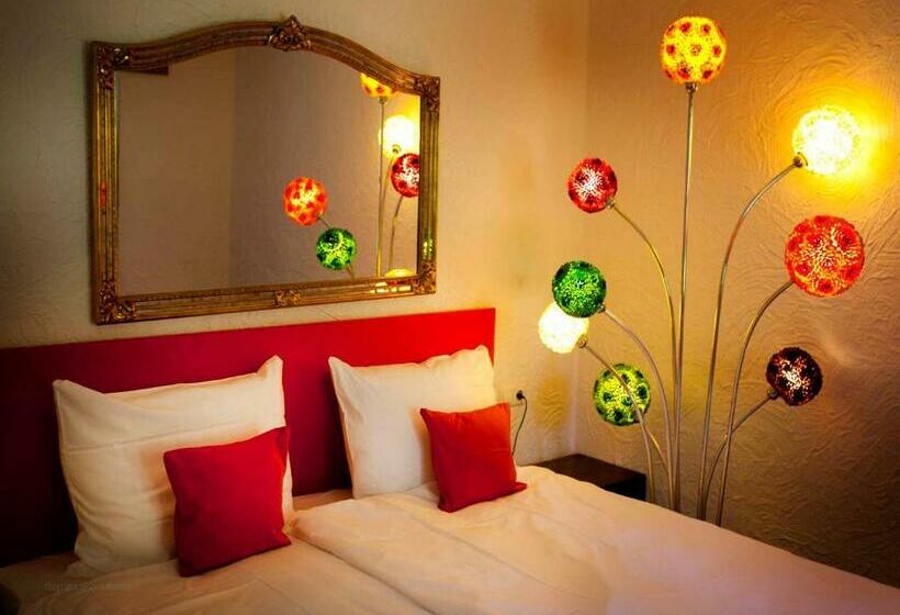 סוויטת ג'וניור, Huttenmuhle Hillscheid