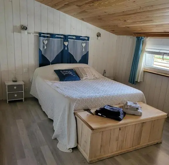 Standard room with outdoor bath, Chambre D Hôtes Le Chat Botté