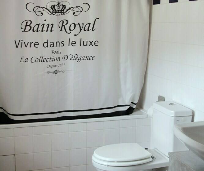 חדר משפחתי נוף לגינה, Chez Marraine