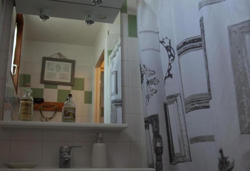 חדר סטנדרט חדר אמבטיה משותף, Chez Marraine