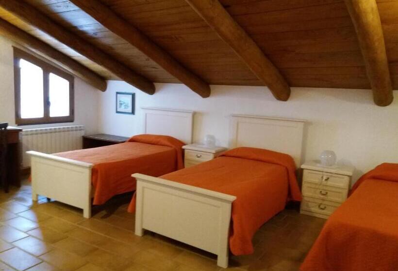 חדר סטנדרט לשלושה, B&b Il Melograno