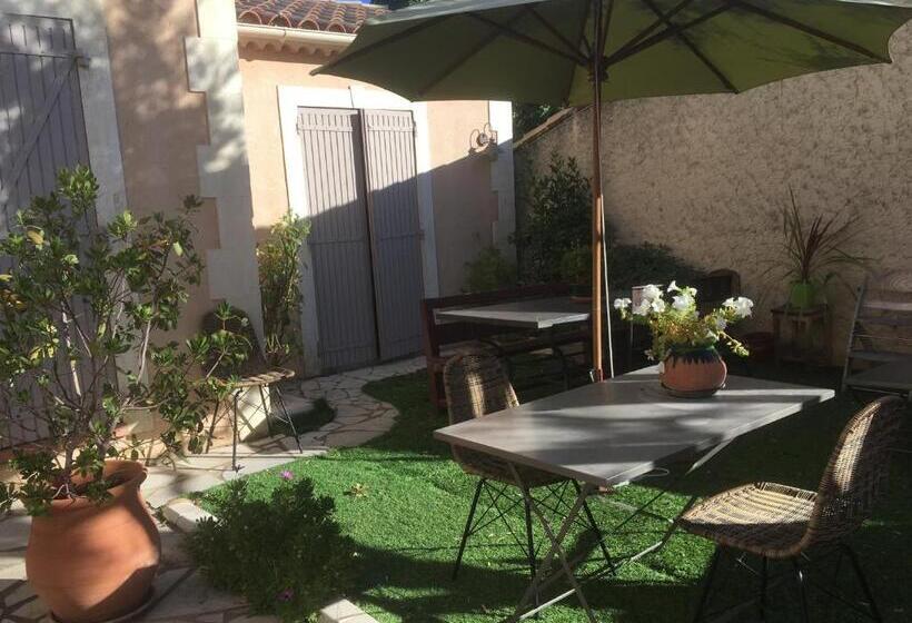 غرفة قياسية سرير كينج, La Tramontane