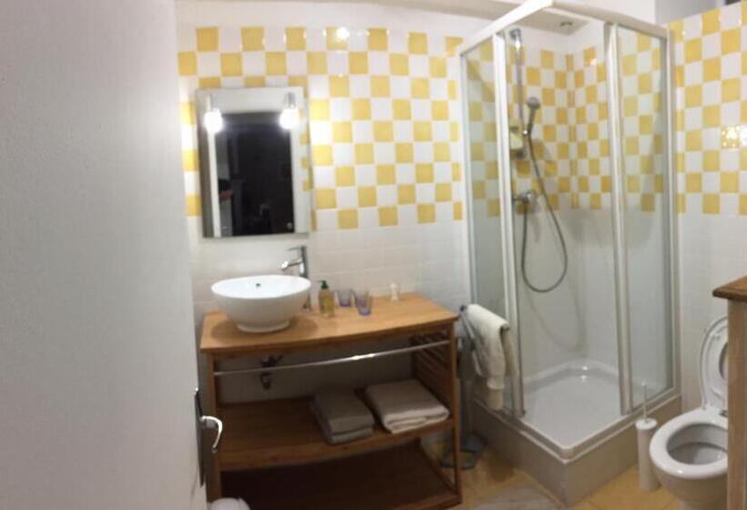 Дом 4 Спальни, Le Chateau D Asnieres En Bessin