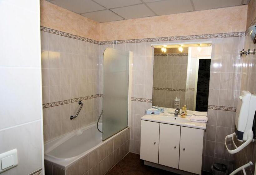 Четырехместный Номер Стандарт, Le Domaine De L'escadasse