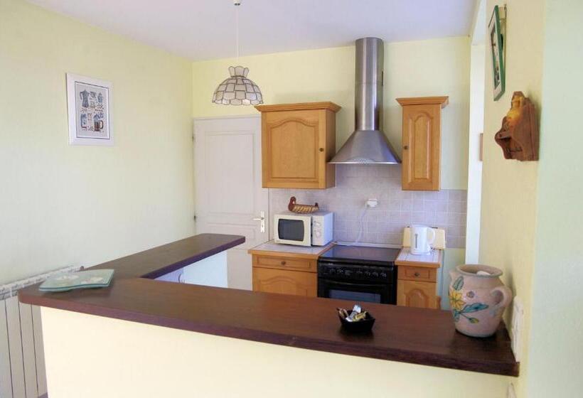 Семейный Номер, Le Domaine De L'escadasse