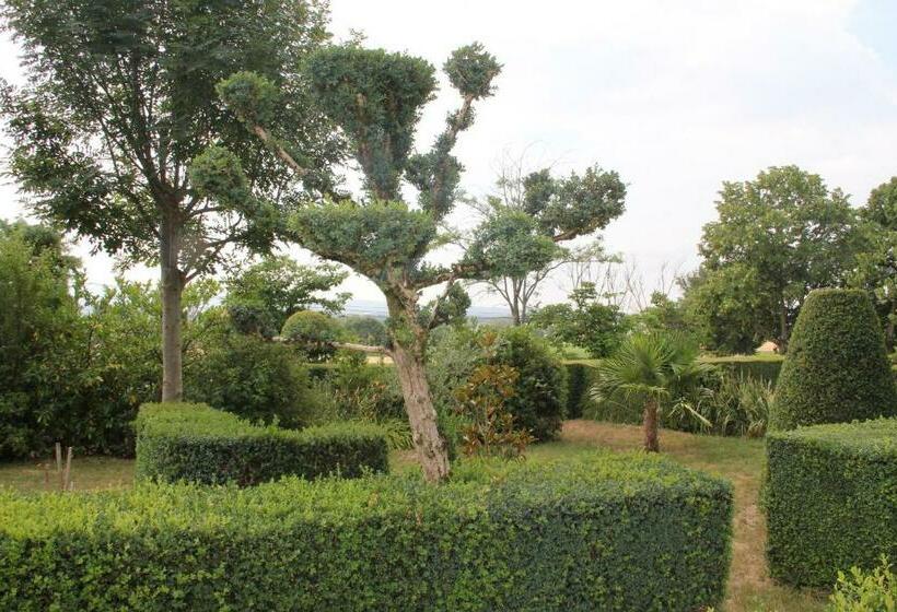 标准房带园景, L'oustal D'en Paris