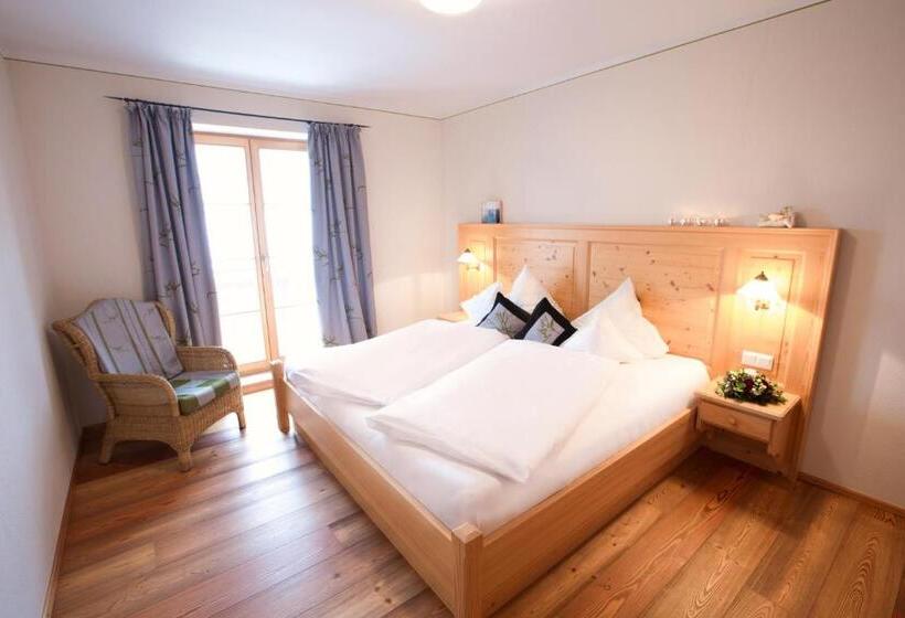 ２ベッドルームアパートメント, Bussjägerhof