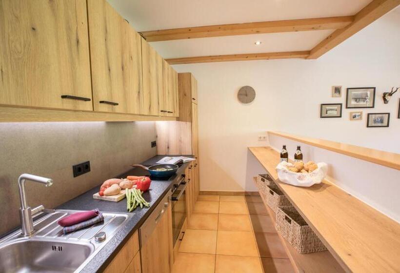 ２ベッドルームアパートメント, Bussjägerhof