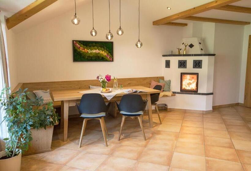 ２ベッドルームアパートメント, Bussjägerhof