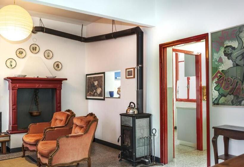 דירת שני חדרים, Cascina Scanna