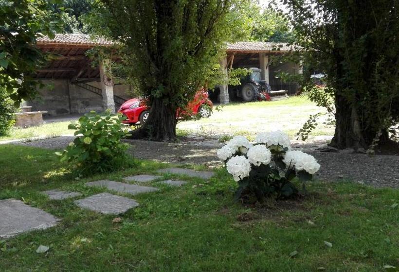 דירת שני חדרים, Cascina Scanna