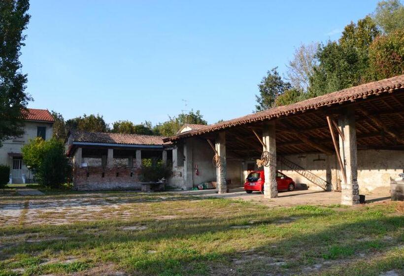 דירת שני חדרים, Cascina Scanna