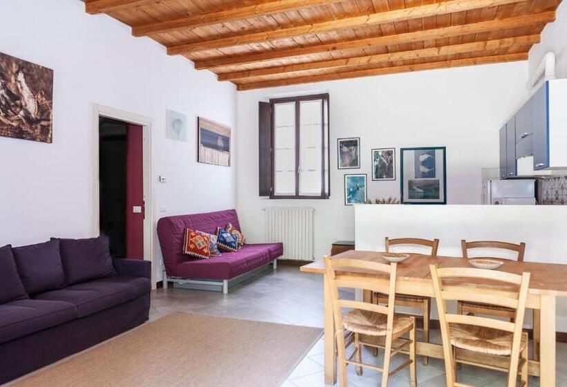 דירת חדר בקומת קרקע, Cascina Scanna