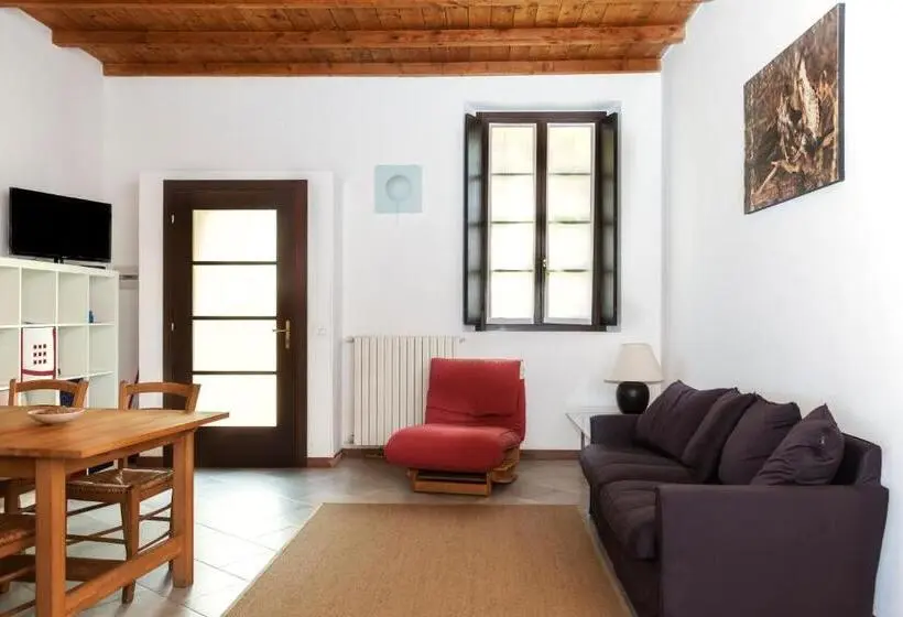 Huoneisto 1 Makuuhuone Pohjakerros, Cascina Scanna