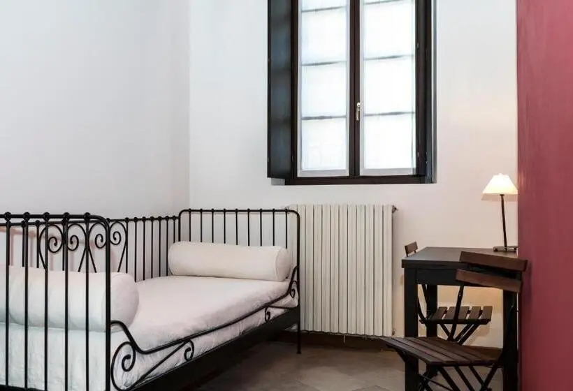Huoneisto 1 Makuuhuone Pohjakerros, Cascina Scanna