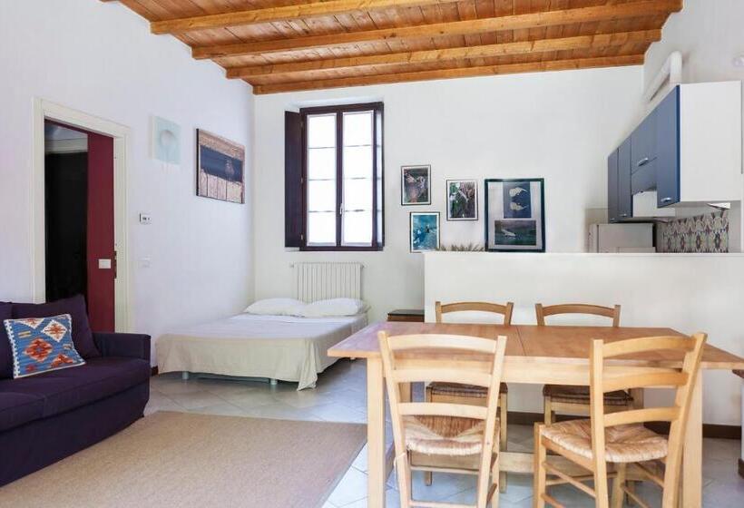 דירת חדר בקומת קרקע, Cascina Scanna