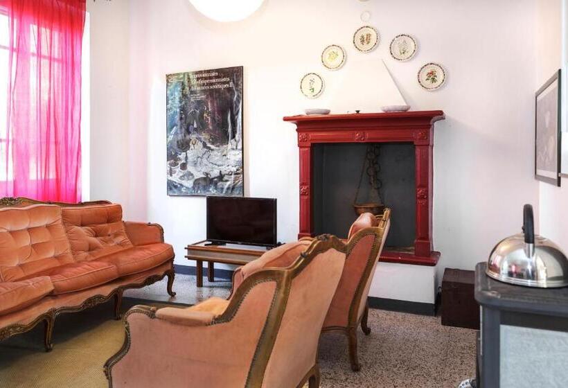 דירת שני חדרים, Cascina Scanna