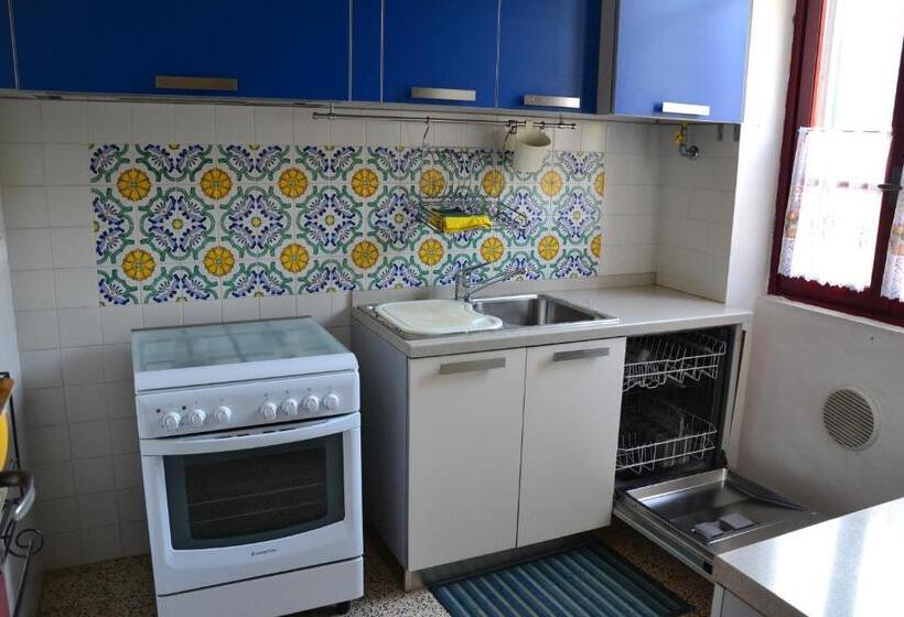 דירת שני חדרים, Cascina Scanna