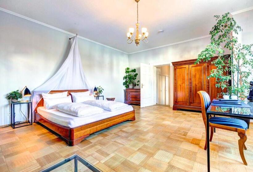 스위트, Villa Königsgarten