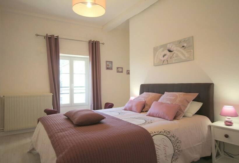 חדר סטנדרט נוף לבריכה, Le Clos De Chaussy