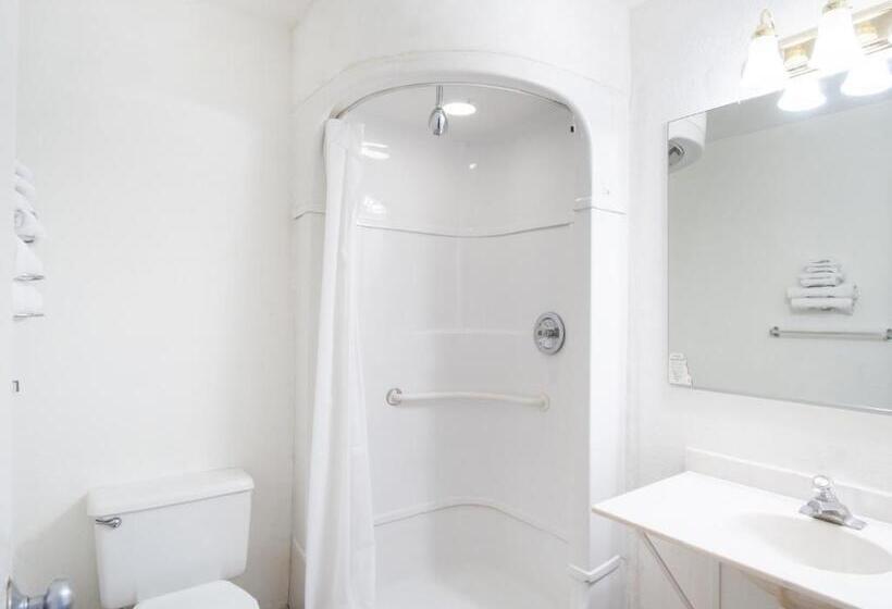 스탠다드 룸 킹사이즈 침대, Budgetlodge