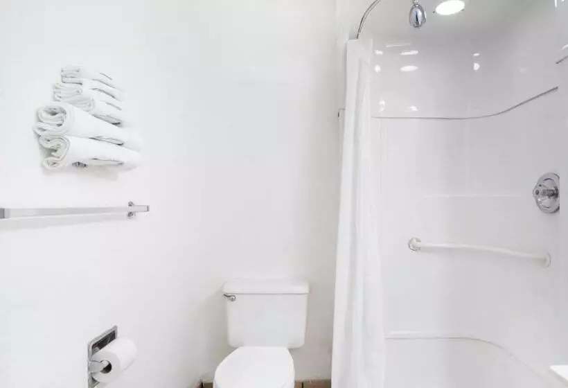 キングサイズベッドのスタンダードルーム, Budgetlodge