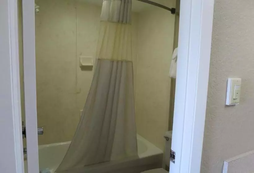 اتاق لوکس, Executive Inn  Panama City Beach