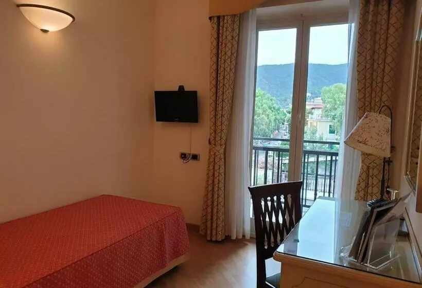 اتاق استاندارد یک نفره, Grande Albergo