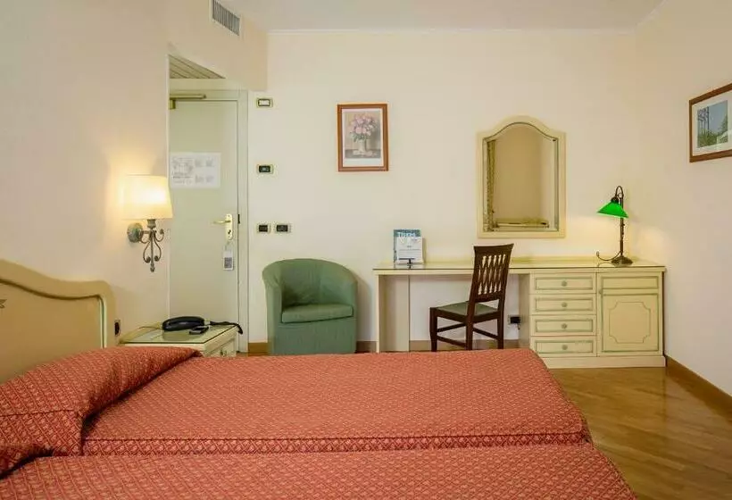 اتاق استاندارد, Grande Albergo