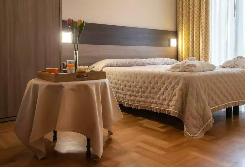 اتاق سوپریور, Grande Albergo