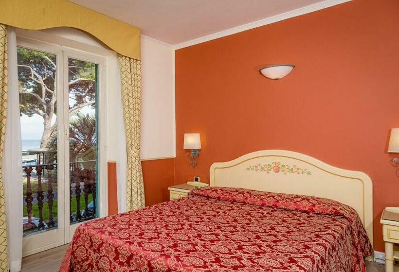 Полулюкс, Grande Albergo