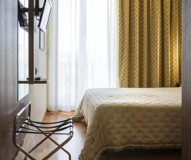 اتاق استاندارد یک نفره, Grande Albergo