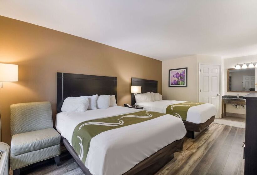 Номер Стандарт 2 Двуспальные Кровати, Quality Inn Decherd / Winchester