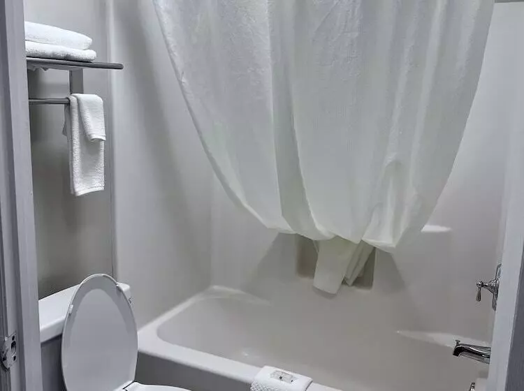 ２ダブルベッドのスタンダードルーム, Quality Inn Palm Bay  Melbourne I95