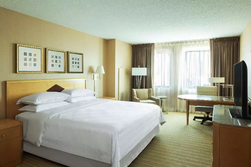 اتاق لوکس با تخت بزرگ, Sheraton Atlantic City Convention Center