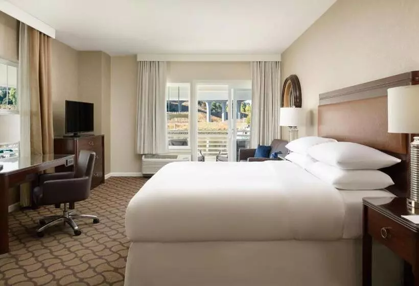 اتاق استاندارد با تخت بزرگ, Sheraton Sonoma Wine Country Petaluma