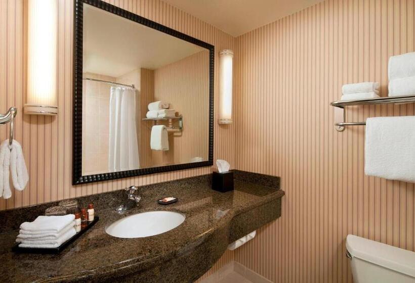 غرفة قياسية سرير مزدوج, Sheraton Sonoma Wine Country Petaluma