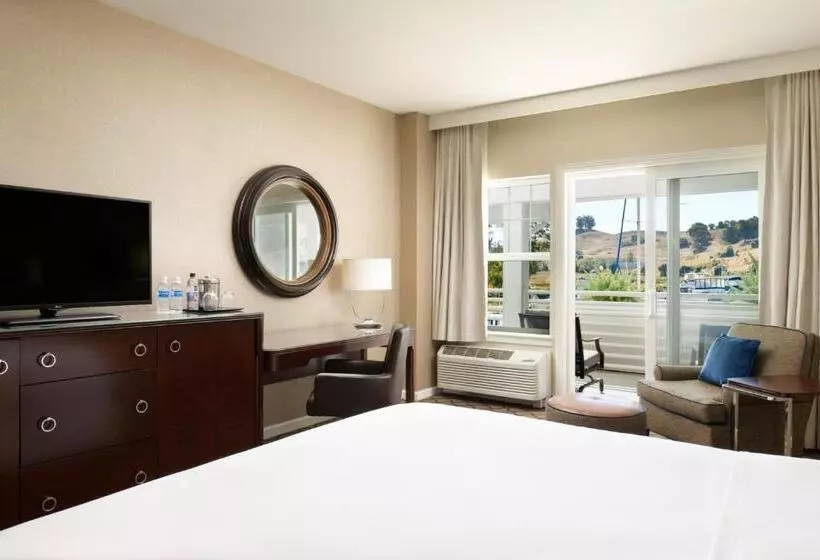 اتاق لوکس با تخت بزرگ, Sheraton Sonoma Wine Country Petaluma