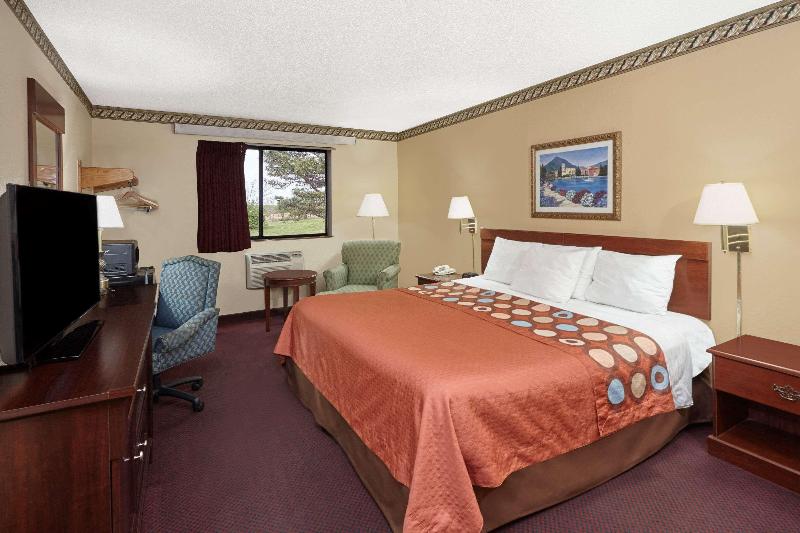 Стандартный Номер Кровать Кинг, Super 8 By Wyndham Greenville