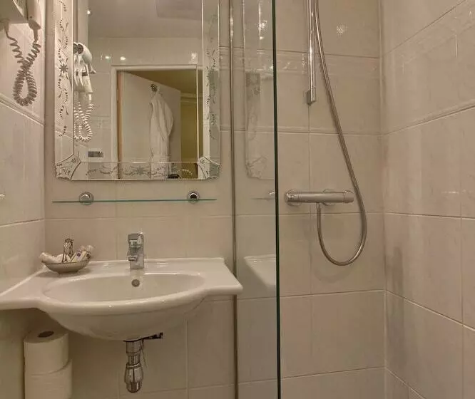 コンフォートルーム, Timhotel Tour Montparnasse