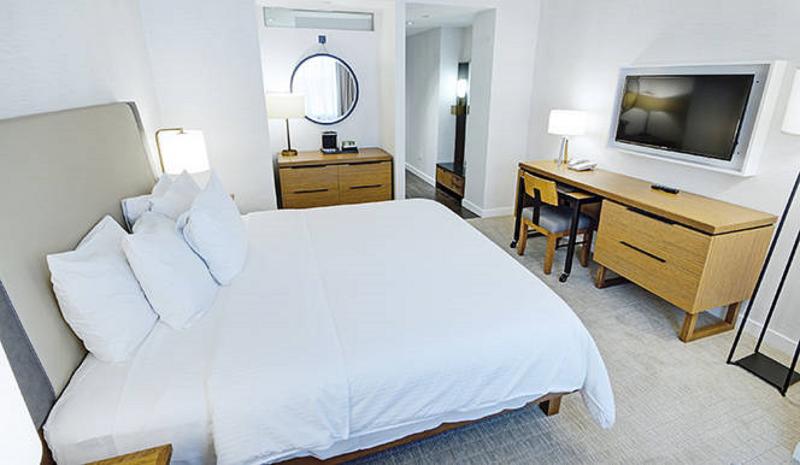 اتاق لوکس با تخت بزرگ, Club Wyndham Midtown 45