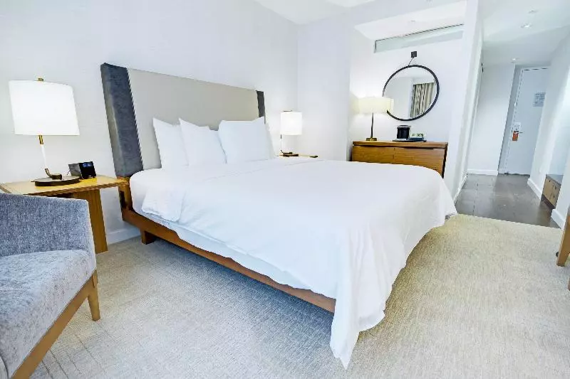 اتاق لوکس با تخت بزرگ, Club Wyndham Midtown 45