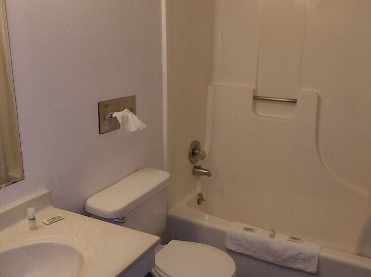 غرفة قياسية, Ainsworth Inn