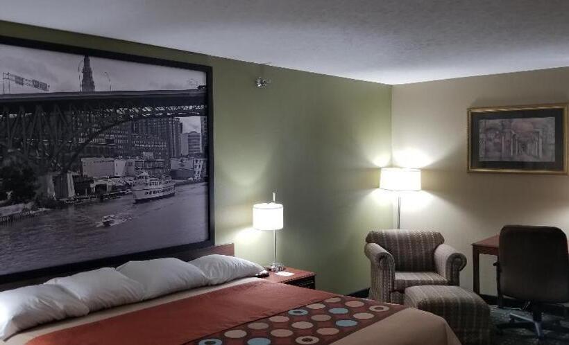 חדר סטנדרט עם מיטת קינג, Super 8 By Wyndham Bellefontaine