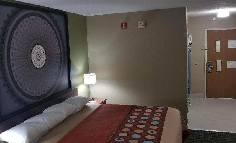 חדר סטנדרט עם מיטת קינג, Super 8 By Wyndham Bellefontaine