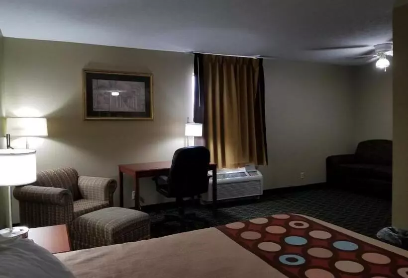 キングサイズベッドのデラックススイート, Super 8 By Wyndham Bellefontaine
